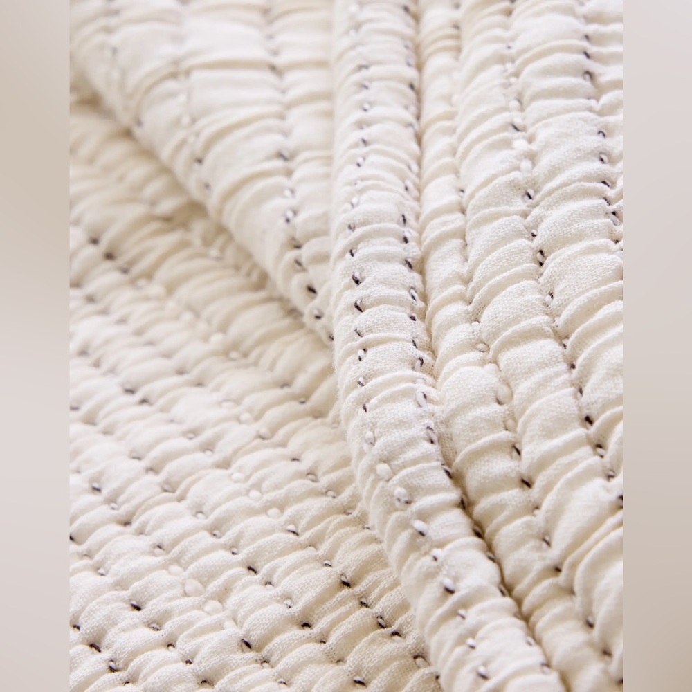 NWT Queen Organic Cotton Channel Stitch Coverlet in Undyed - Picture 2 of 7